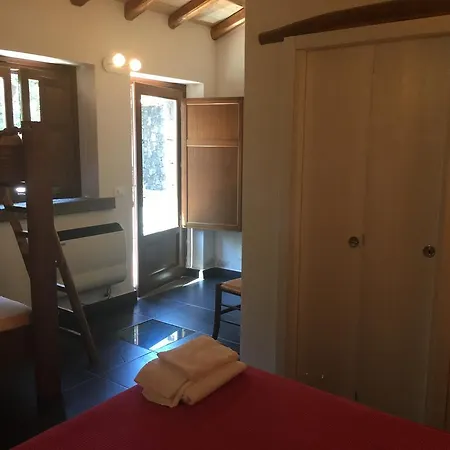 Il Frutteto Di Efesto Farm stay *